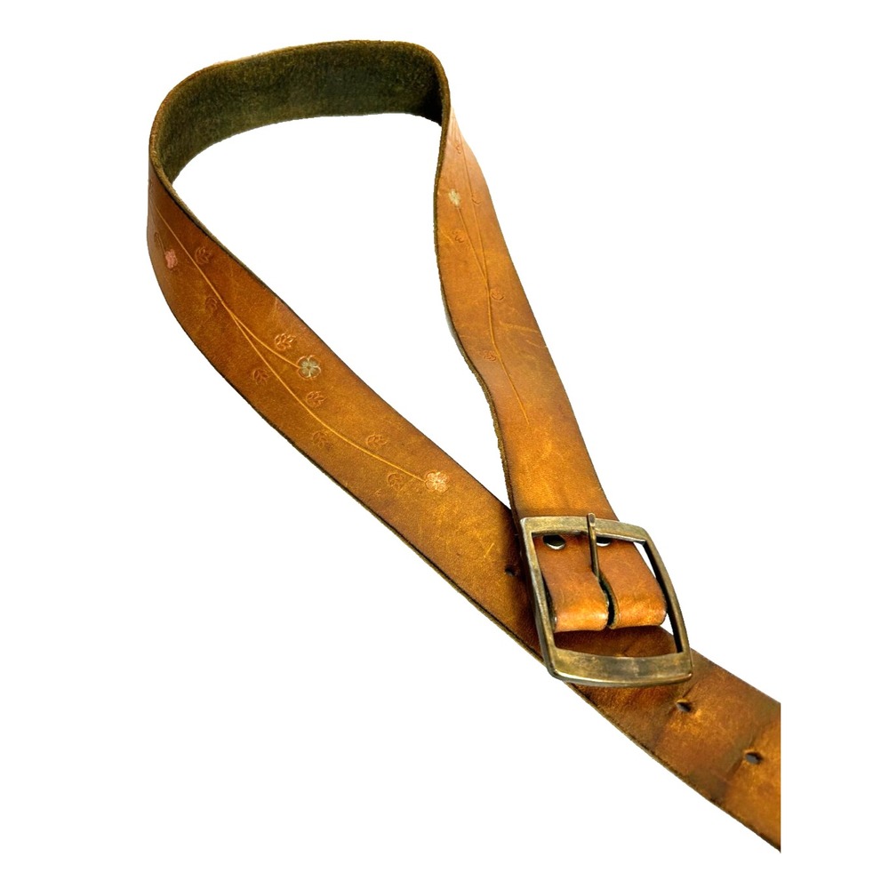 True Vintage 70s Floral Tooled Leather Floral Belt Medium Tan Boho Hippie Brass